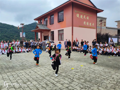 云南文山：中华民族一家亲 共建和谐新校园